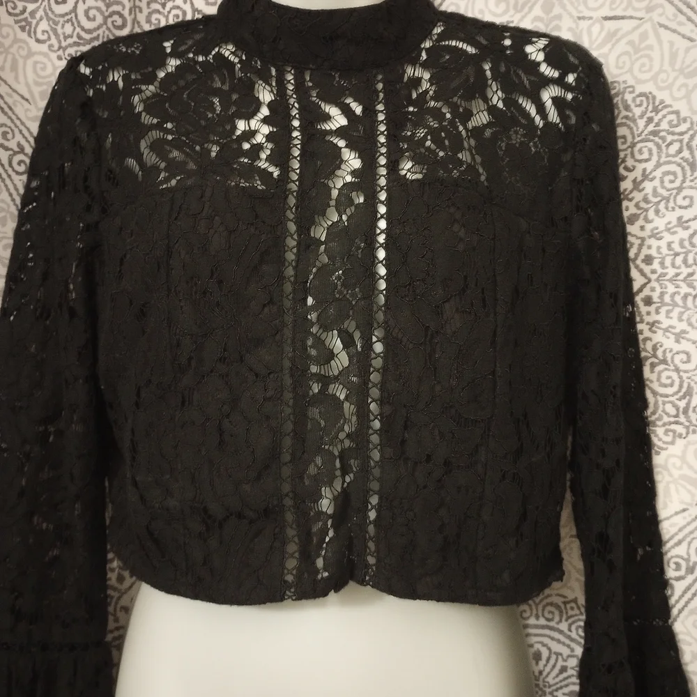 DO + BE Lace Gothic Crop Top with Bell Sleeves Size Large